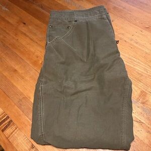 Kohl pants, 34x30, grey/tan in color. Great condition!